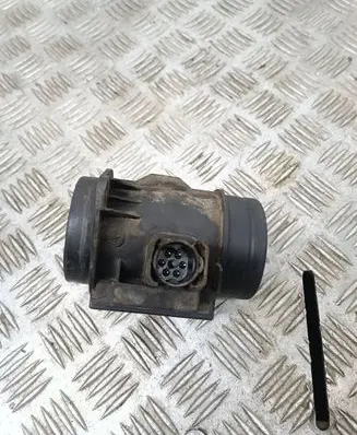 BMW 5 E39 Mass air flow meter 2246084 72218400
