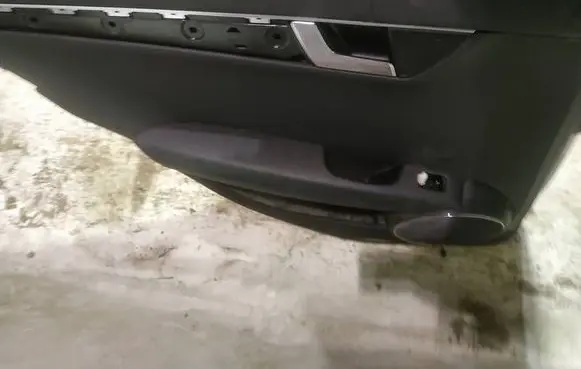 Mercedes-Benz C AMG W204 Rear door card panel trim