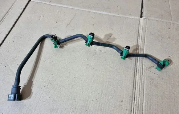 Volvo C30 Fuel return line/hose 