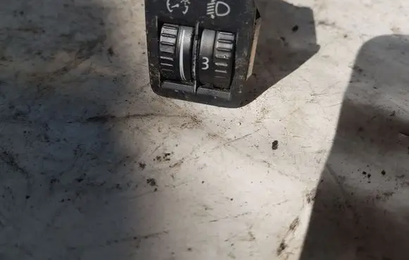 Volkswagen PASSAT B6 Headlight level height control switch 3C0941333