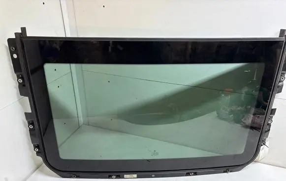 BMW 5 F10 F11 Sunroof glass 7228756