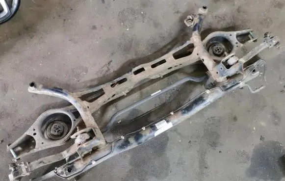 Volkswagen Golf Plus Rear subframe 