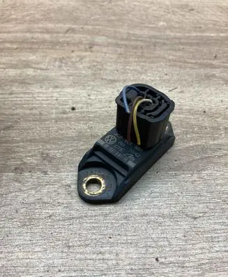 Volkswagen Scirocco Airbag deployment crash/impact sensor 3C0907651