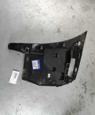 Front bumper mounting bracket