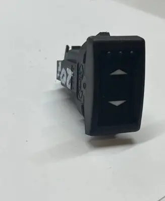 Ford Mondeo Mk III Electric window control switch 1S7T14529
