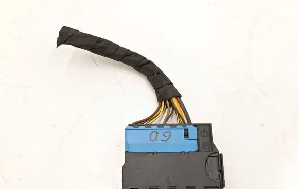 BMW X1 E84 Rear door wiring loom 6925543 6925547