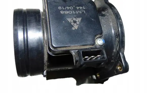 Audi A4 S4 B5 8D Mass air flow meter LM1068