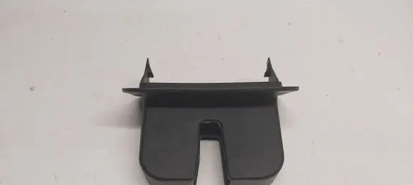 Audi A3 S3 8V Tailgate/boot lid lock trim 4H0827520