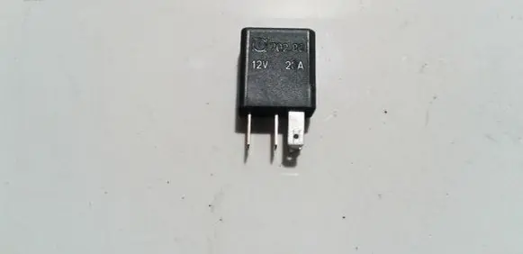 Fiat Punto (188) Other relay 46520421 702.30