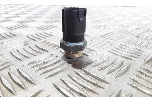 Volkswagen Polo V 6R Coolant temperature sensor 1J0959481A