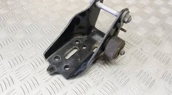 Toyota RAV 4 (XA40) Engine mounting bracket 1231126150 1235127030