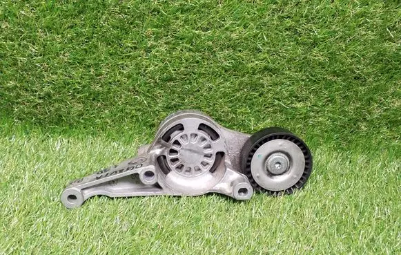 Skoda Octavia Mk2 (1Z) Generator/alternator belt tensioner 03G903315D
