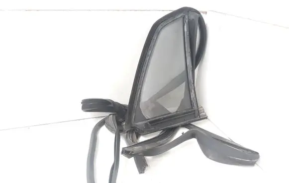 Rear vent window glass