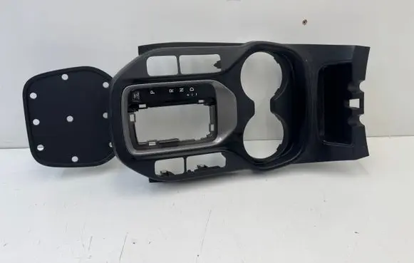 Hyundai Santa Fe Gear shifter surround trim plastic 846552W101