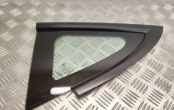 Tesla Model 3 Rear vent window glass 151497801C 151497800
