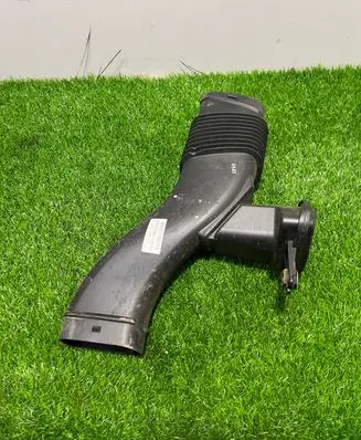 BMW X6 G06 Air intake hose/pipe 8689753