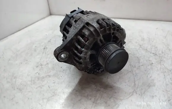 Opel Insignia A Generator/alternator 13588306