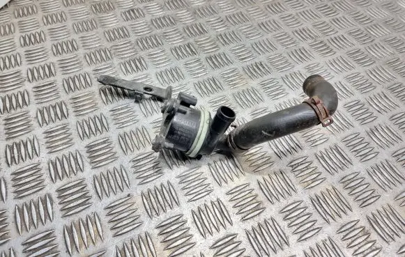 Volkswagen Golf VI Electric auxiliary coolant/water pump 5n0965561a