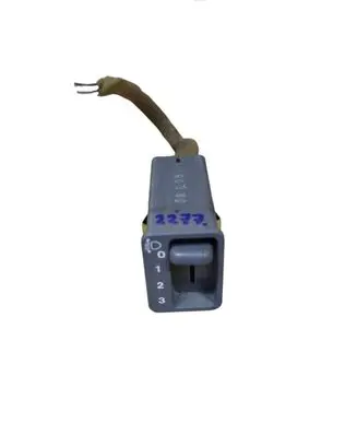 Honda CR-V Headlight level height control switch M10537