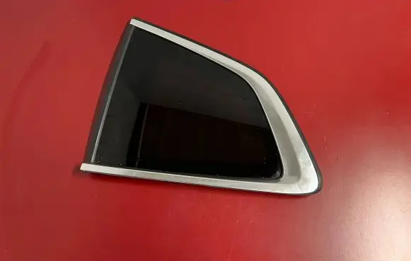 BMW X3 G01 Rear side window 7410063