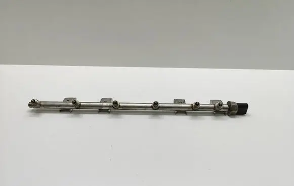 BMW 5 E60 E61 Fuel main line pipe 7535897 7535897AI08 836220059