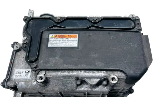 Toyota Prius+ (ZVW40) Voltage converter inverter G920047210
