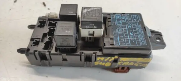 Mitsubishi Carisma Fuse module MB953355 5717