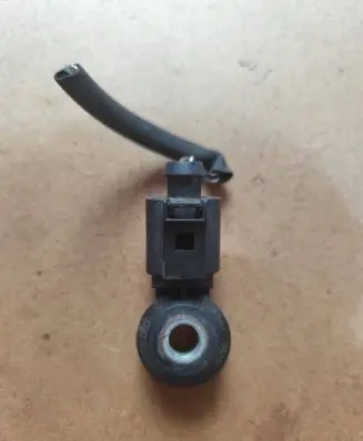 Audi A6 S6 C6 4F Detonation knock sensor 030905377C 09250