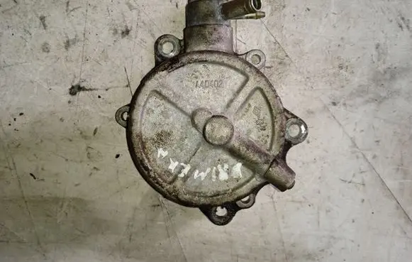 Nissan Primera Vacuum pump A40402