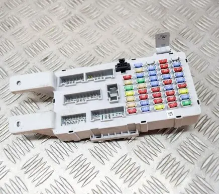Hyundai Santa Fe Fuse module B40C102R0