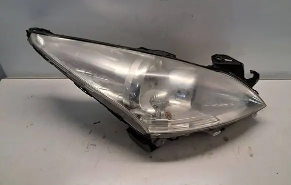 Peugeot 5008 Headlight/headlamp 9685472680
