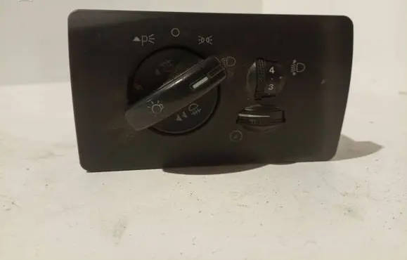 Ford Mondeo Mk III Light switch 1S7T13A024AB 04052701