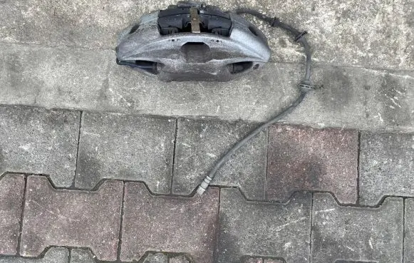 BMW 7 G11 G12 Front brake caliper