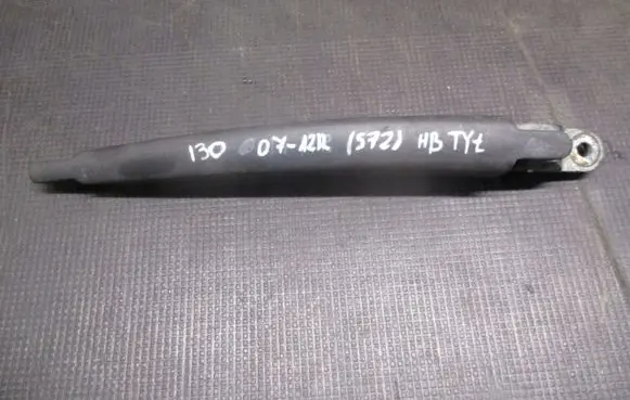 Hyundai i30 Rear wiper blade arm 