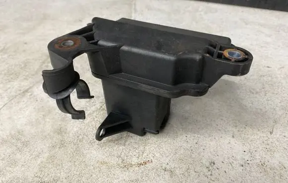 Ford Mondeo MK IV Vacuum air tank 9646411180 2075 S22C