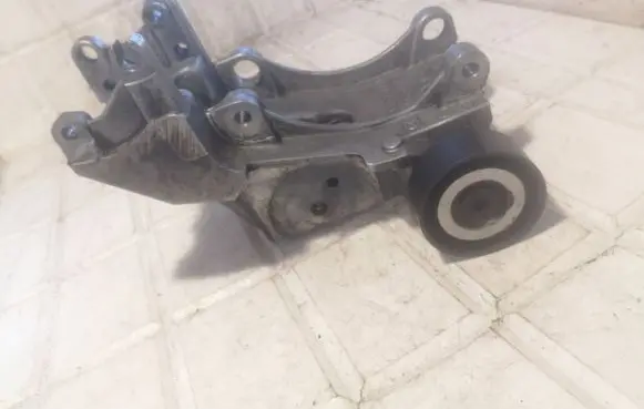 Citroen C5 Generator/alternator bracket 9643834880 96348179
