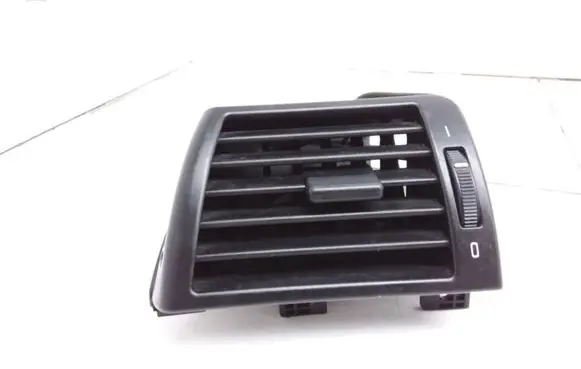 BMW 3 E46 Dashboard side air vent grill/cover trim 8361897