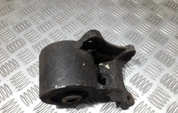 Volkswagen Transporter - Caravelle T4 Engine mount bracket 701399201H