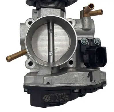 Seat Leon (1M) Electric throttle body valve 06A133066G
