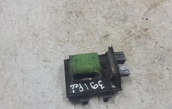 Audi 80 90 B3 Heater blower motor/fan resistor 3131090041