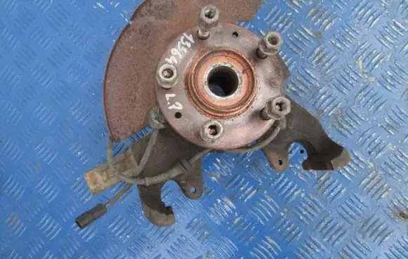 KIA Carnival Front wheel hub spindle knuckle