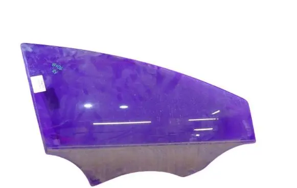 Seat Leon (1P) Front door window glass four-door
