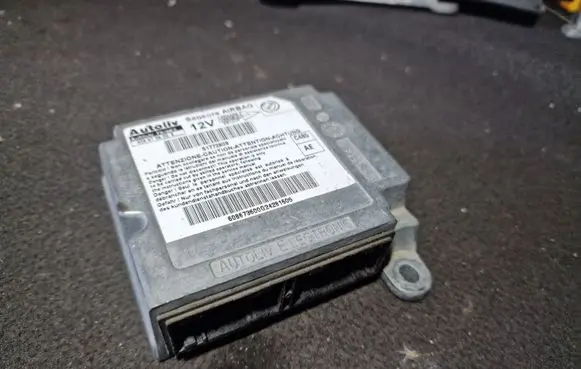 Fiat Fiorino Airbag control unit/module 608673600E