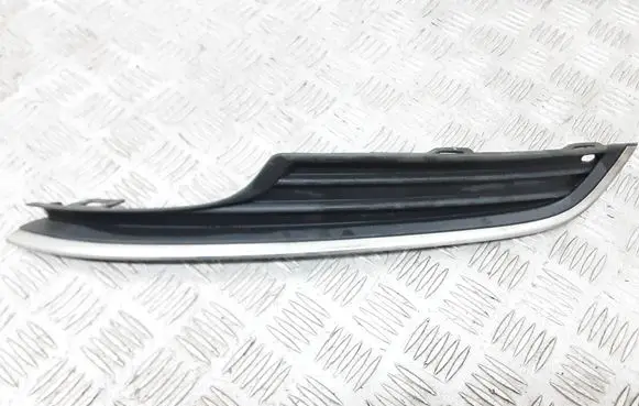 Volkswagen Golf VII Front fog light trim/grill 5G0853665A