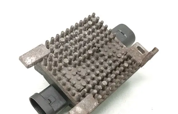 BMW 1 F20 F21 Coolant fan relay 7608410