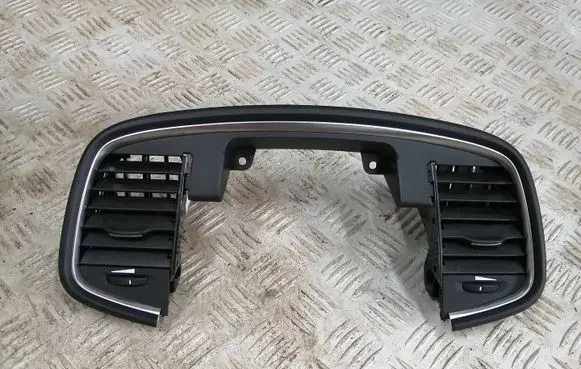 Radio/CD/DVD/GPS head unit