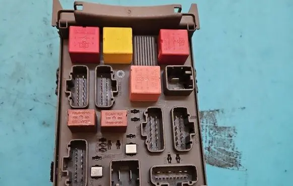 Renault Espace IV Central body control module 518837117 IMPRK1316319