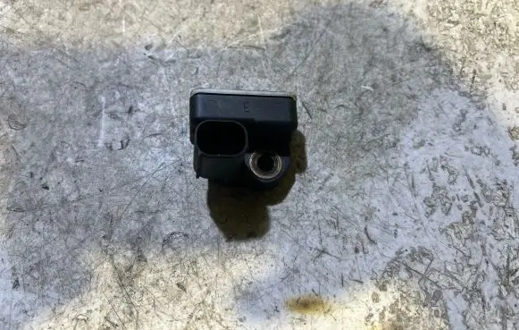 Yaw turn rate sensor