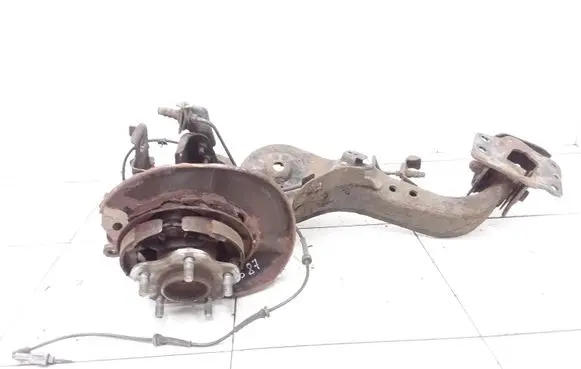 Nissan Qashqai Rear wheel hub spindle/knuckle 