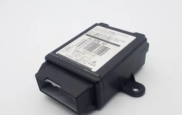 Ford Mondeo MK IV Light module LCM 7S7113K031AE VP7EKF13K031AK YEB007JCQ